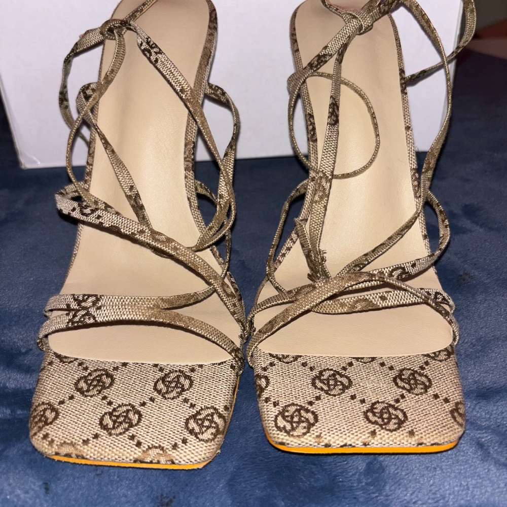 Chic Strappy Heels in Tan